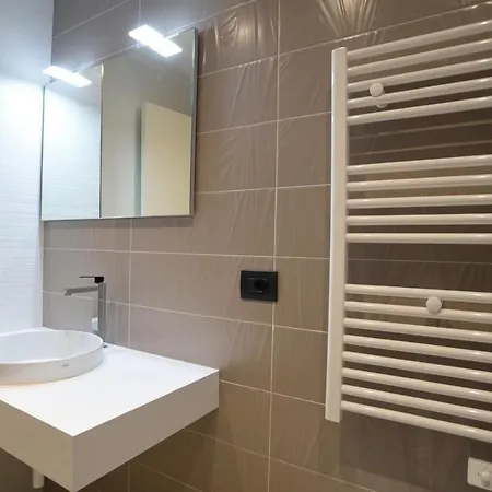 Monolocale Deluxe Con Box E Piscina - Poggio Fiorito Алассио